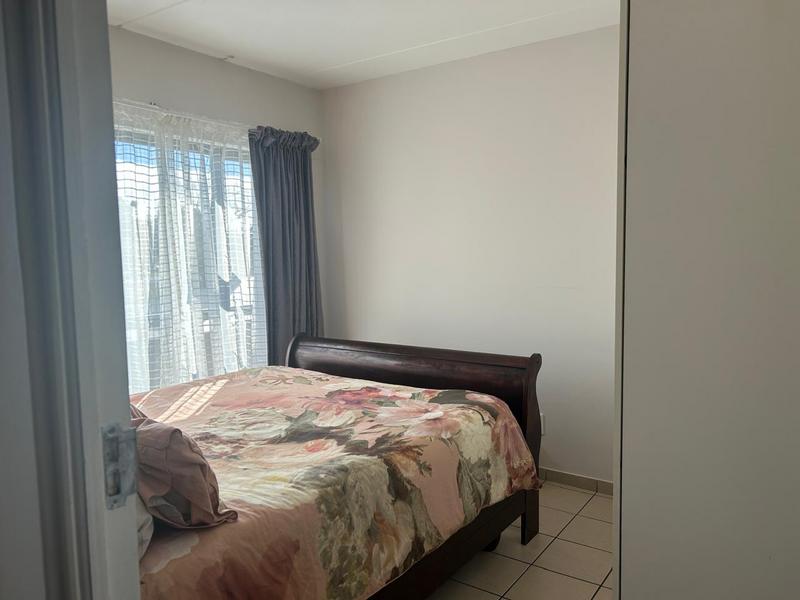 To Let 2 Bedroom Property for Rent in Lansdowne Western Cape